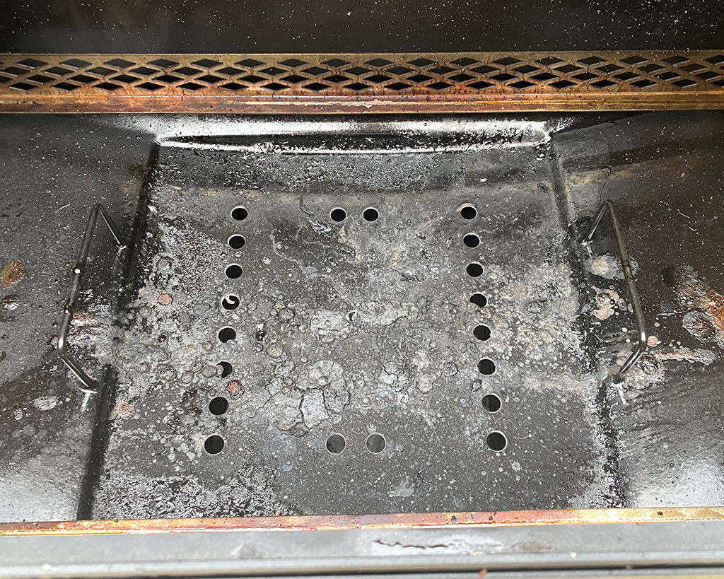 Oklahoma Joe Smoker Review: Fuser Plate