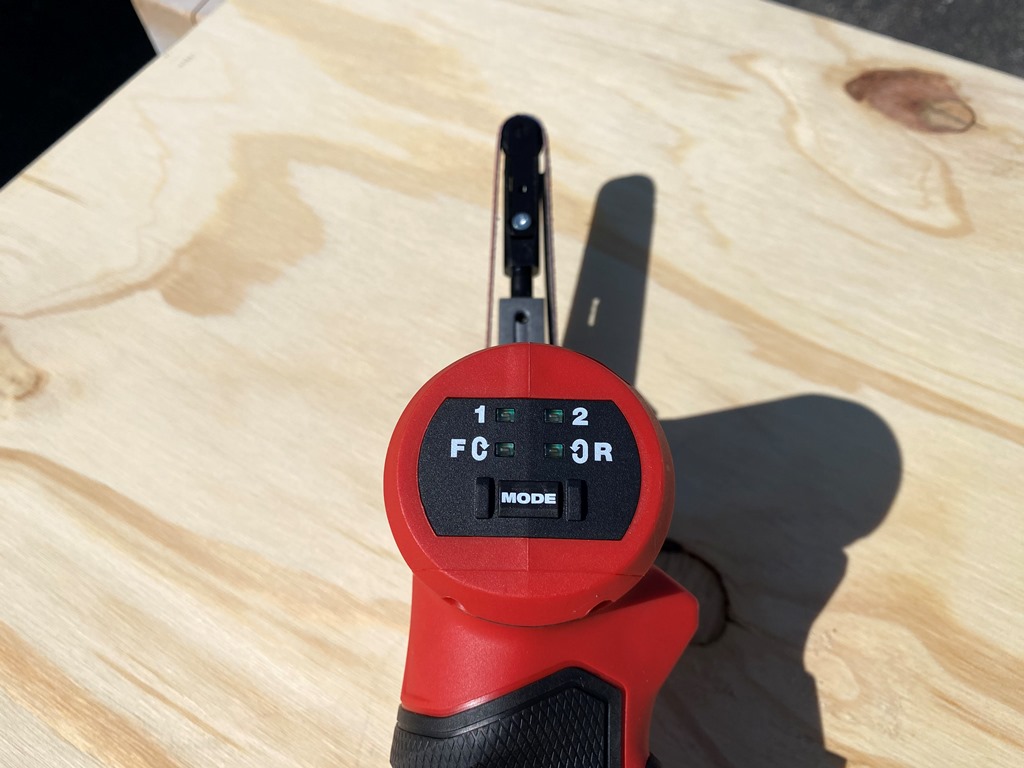 Milwaukee M12 Bandfile