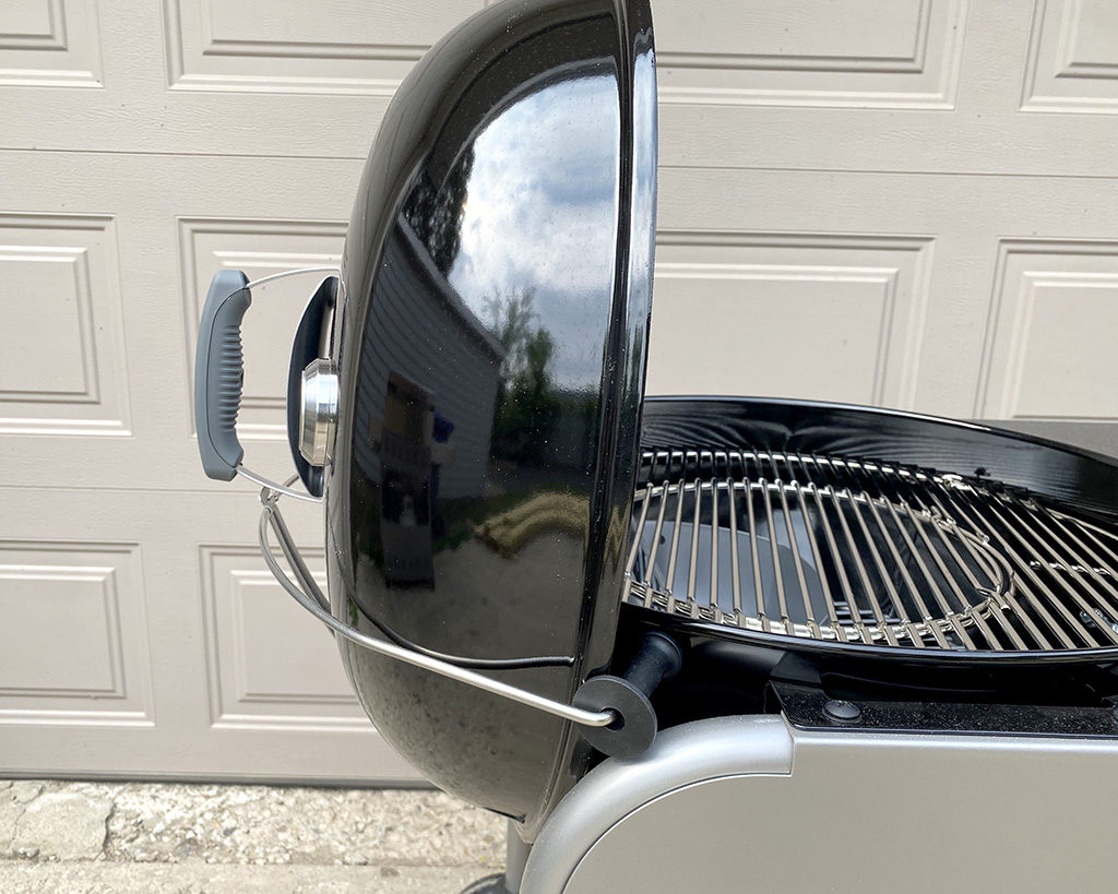 Weber Perfomer Deluxe TuckAway Lid Holder